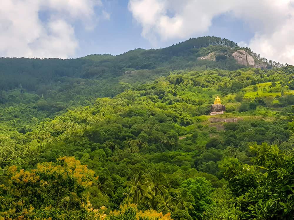 Aluvihare Rock Cave Temple